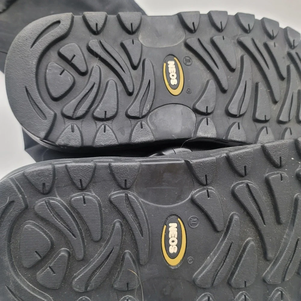 NEOS Overshoe Waterproof Winter Boots Black XL Adjustable Buckle Lug Sole